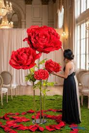 Giant Flowers for Decoration with Stand,Floor Standing Oversized Large Organza Flowers Decor,Giant Artificial Flowers for Wedding Decorations,Shop Window Display,Banquet,Garden Party(red)
