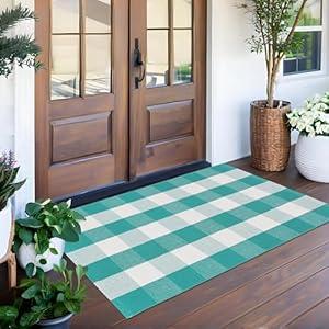 Buffalo Plaid Outdoor Rugs, 28" x 43" Green and White Checkered Indoor Outdoor Area Rug, Layering Rug for Welcome Door Mat, Washable Cotton Woven Farmhouse Mat for Spring Easter Front Porch Décor