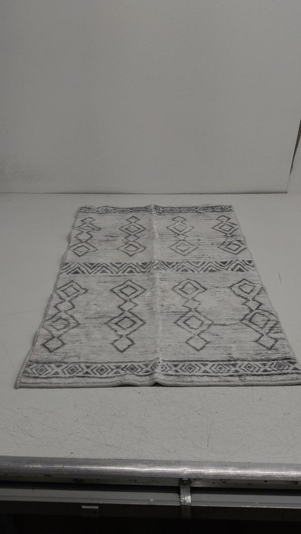 Carper for bedroom or room. Machine Washable Modern Rug Kitchen Soft Faux Wool Stain Resistant Non-Slip Ultra-Thin Low-Pile Geometric Carpet for Entrance Bedroom Living Room (23x35 inch Grey)