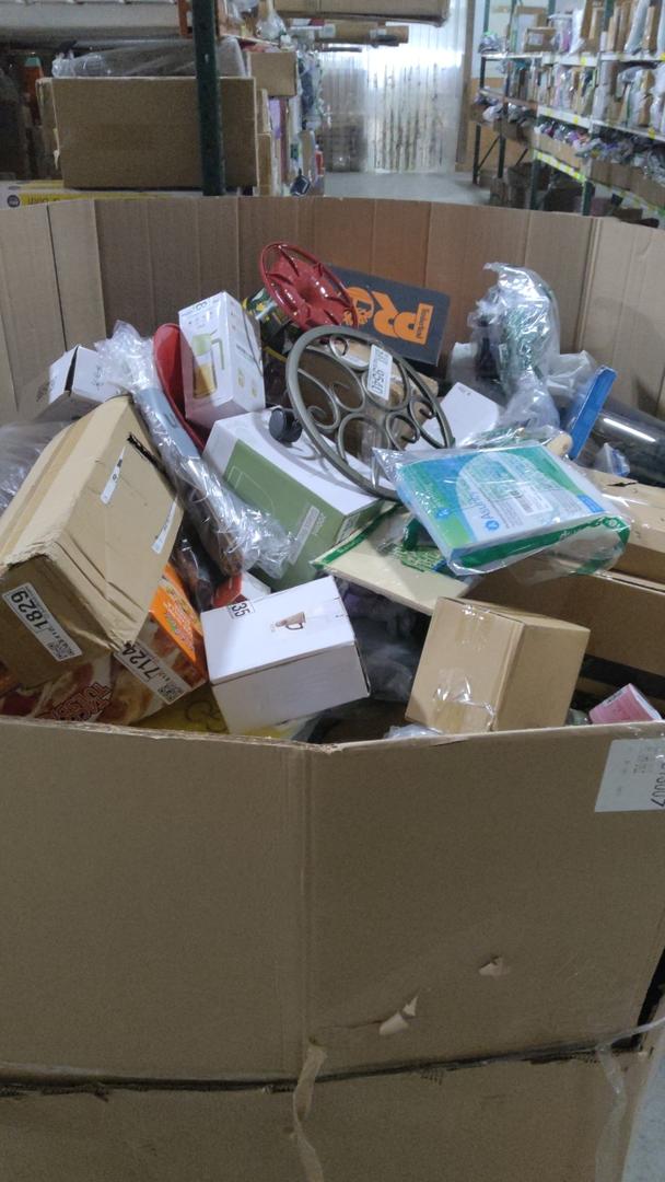 Pallet of Salvage Items