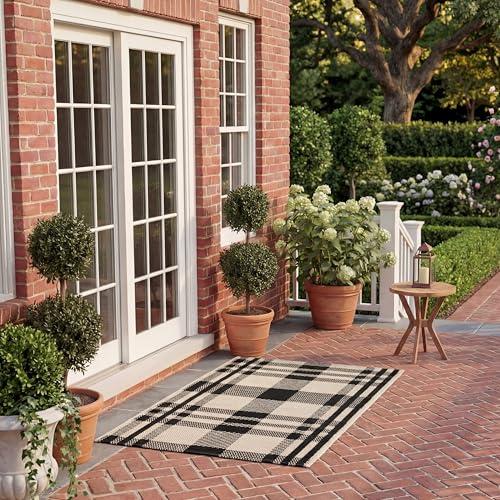 SAFAVIEH Washable Rug Outdoor Courtyard Collection - 2' x 3'7", Black & Bone, Plaid Pattern, Non-Shedding & Easy Cleaning, Ideal for Patio, Front Door, Entryway, Doormat (CY6201-216)