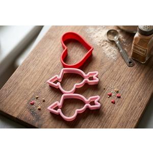 Cupid arrow cookie cutter and heart