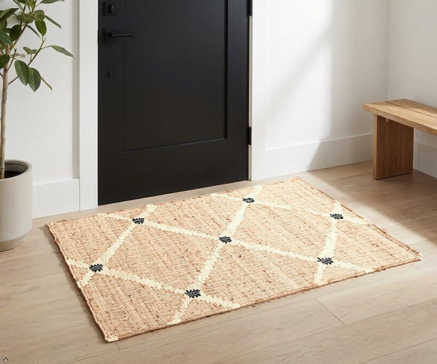 Hand Woven Small Jute Rug 2'x3' Area Rug - Handcrafted Premium Geometric Design Entryway Rug, Indoor Natural Fiber Area Rug - Rustic Farmhouse Carpet for Kitchen, Entryway, Door Mat, Bedroom - Natural