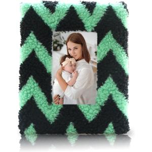 4x6 Inch Soft Faux Fur Photo Frame, Decorative Small Picture Frame for Desktop, Bookshelf, Wall Hanging, Home or Office Decor (Green)