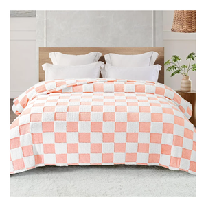 Exclusivo Mezcla Fleece Blanket Queen, Cozy Lightweight Fuzzy Checkered Blanket for Bed, Suitable for All Seasons, Pink, 90" x 90"
