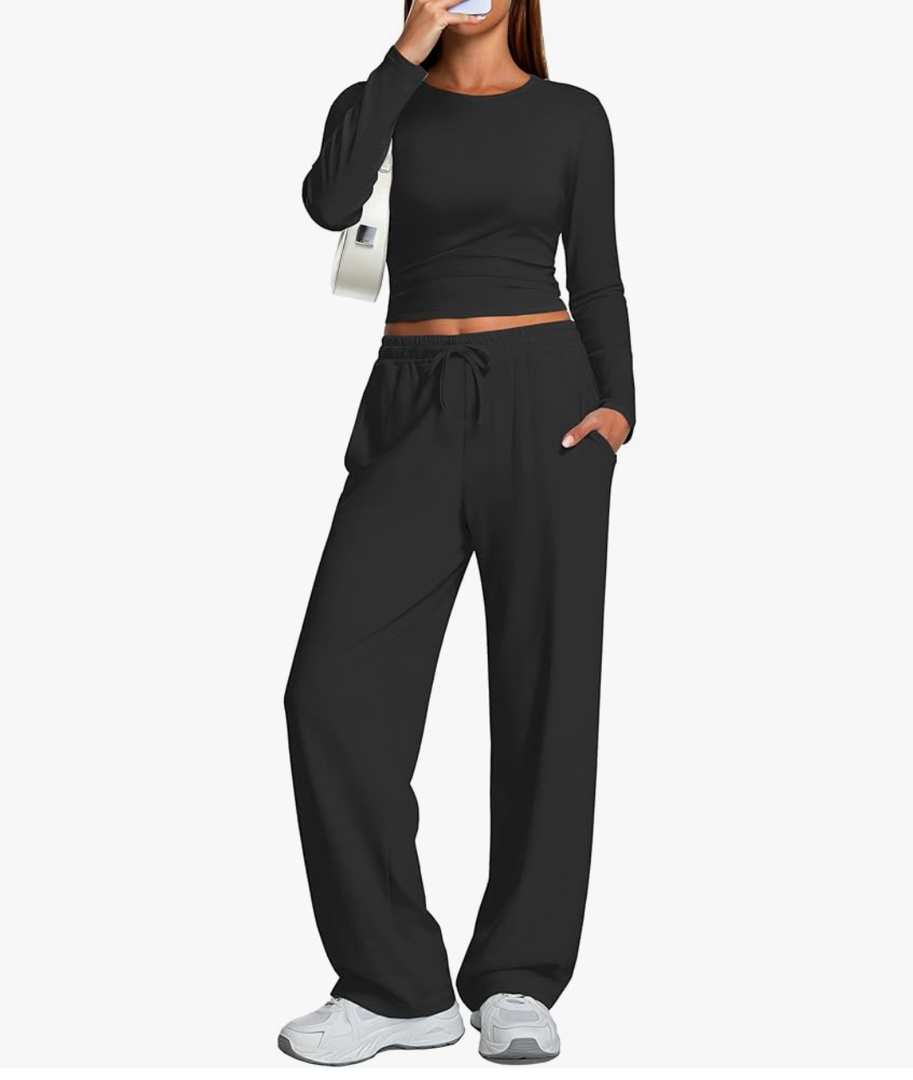 Trendy Queen Women's 2 Piece Matching Lounge Set Long Sleeve Side Ruching Top Wide Leg Drawstring Pants Set with Pockets XL