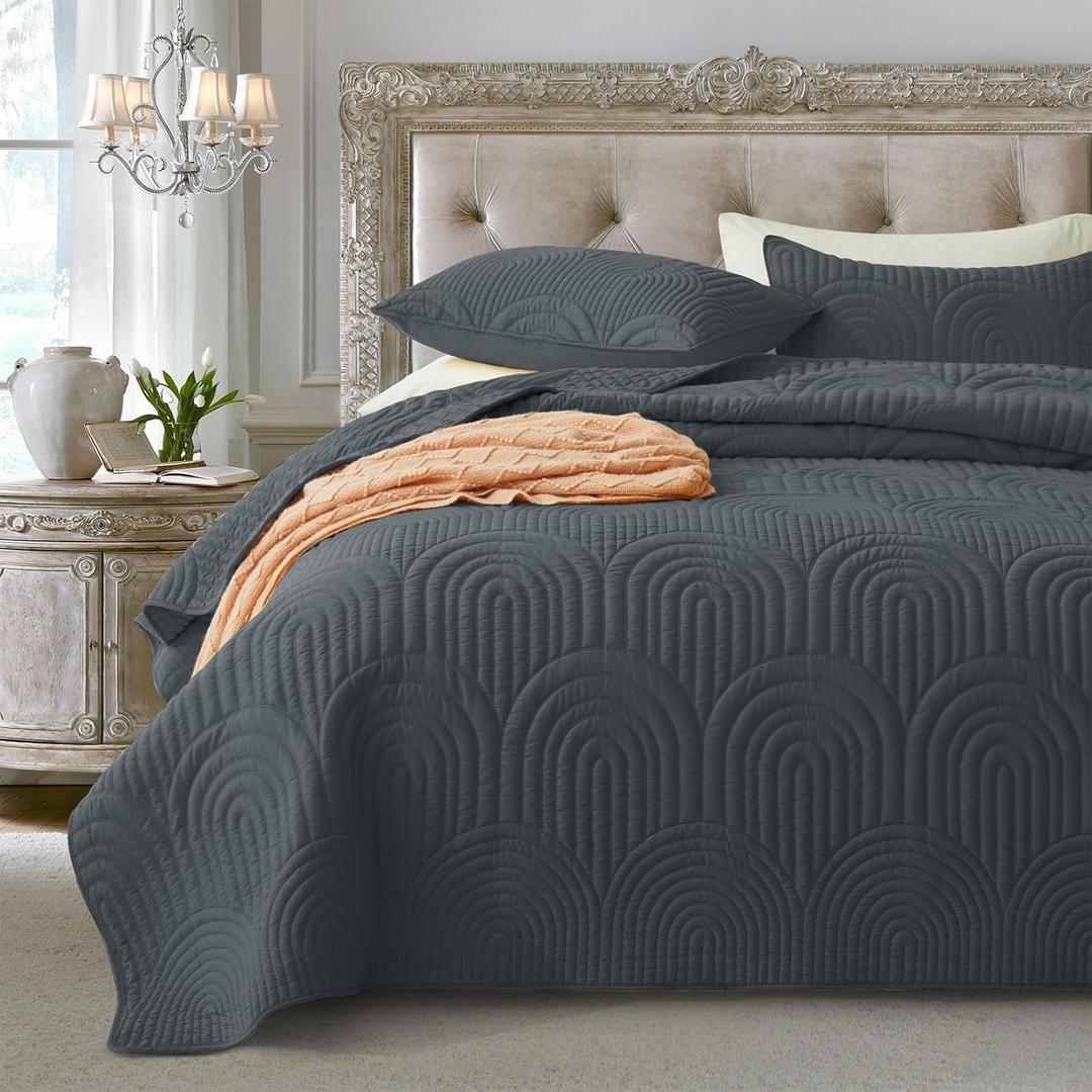 Safonory Dark Grey Quilt King Size - Summer Soft Lightweight Microfiber Archway Stitched Quilted Bedspread - 3 Pieces Gray Coverlet Bedding Set for King Bed(1 Quilt, 2 Shams)