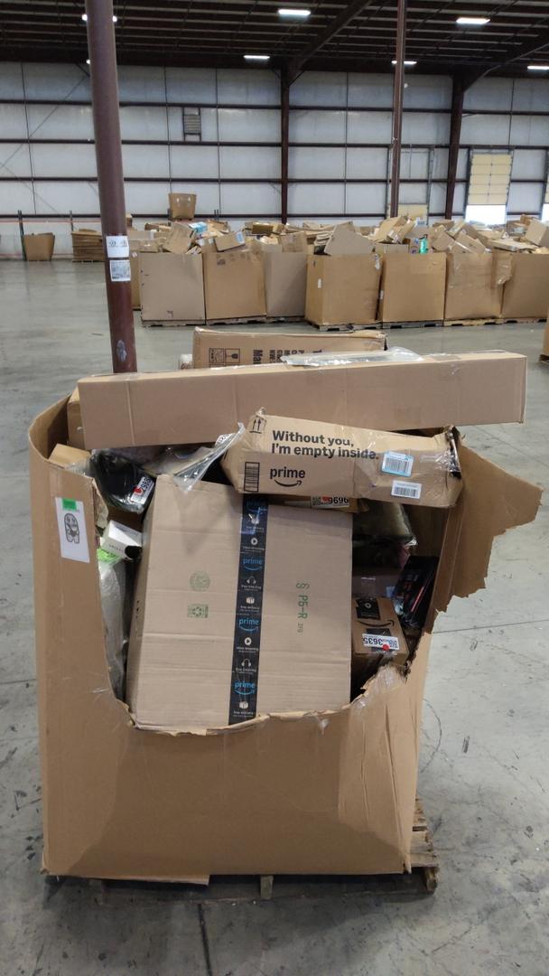 Pallet of Salvage items