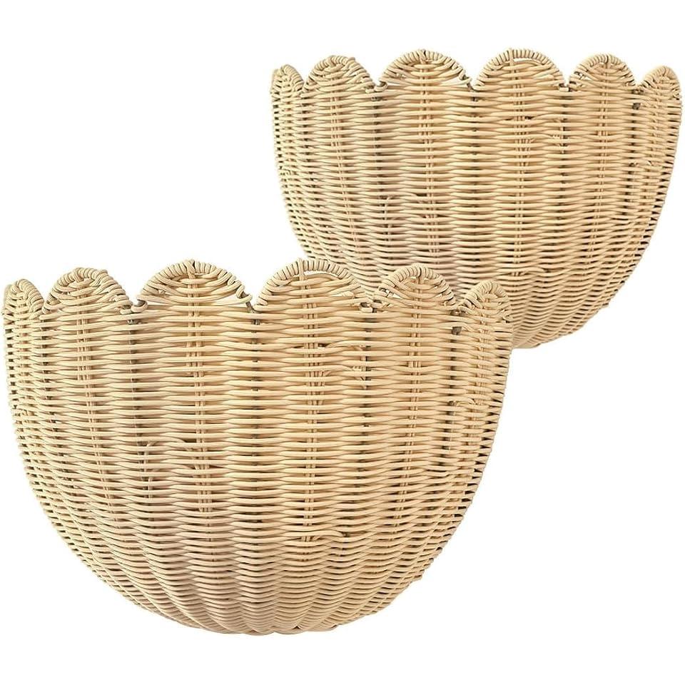 Scalloped Wicker Wall Basket - Rattan Hanging Storage Organizer, Decorative Basket for Nursery, Bathroom, Front Door, Perfect for Flowers, Mail, Toys