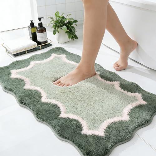 Wylumen Scalloped Green Bathroom Rugs Mat,Non Slip Absorbent Quick Dry Bath Mats for Shower Room,Plush Microfiber Bath Mats for Bathroom Floor Washable Carpet for Shower Tub Sink Bedroom,20"x32"