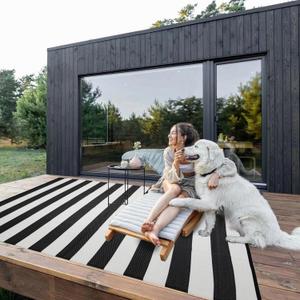 Outdoor Rug Waterproof 5 x 8 ft, Reversible Plastic Straw Rug for Patio, Large Outdoor Carpet for RV, Patio, Camping, Backyard, Deck, Picnic, Beach, Black & White