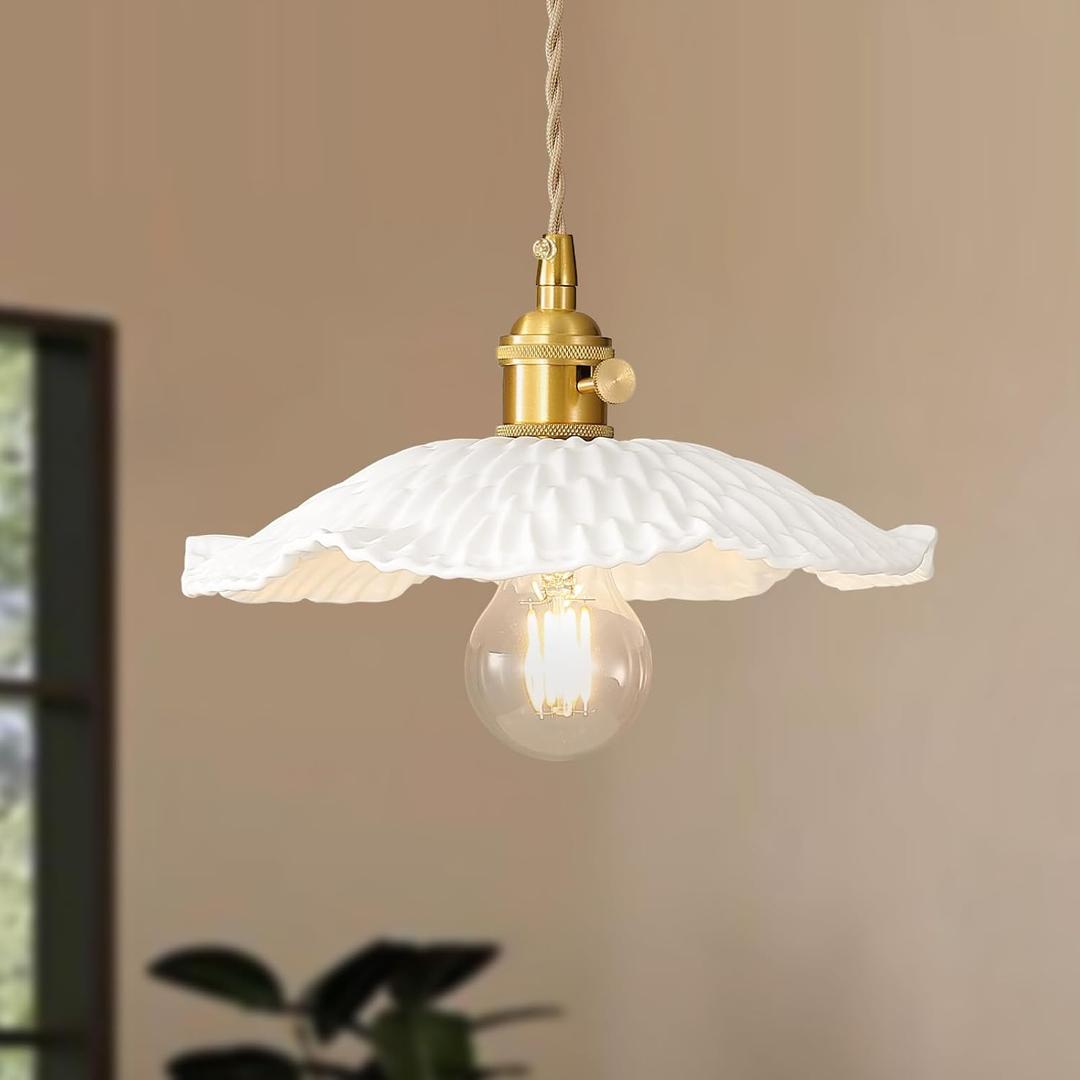 Pendant Lights Kitchen Island with Scalloped Ceramic Lampshade, Brushed Brass Pendant Light Fixture, Vintage White Hanging Light for Living Room Bedroom Dining Room Over Table