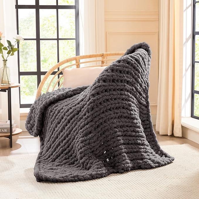 L'AGRATY Chunky Knit Blanket Throw: 40''x50'' Chenille Chunky Knitted Throw Blankets for Twin Bed Couch - Handmade Thick Cable Knit Blanket - Large Crochet Rope Blankets for Home Decor(Charcoal Grey)