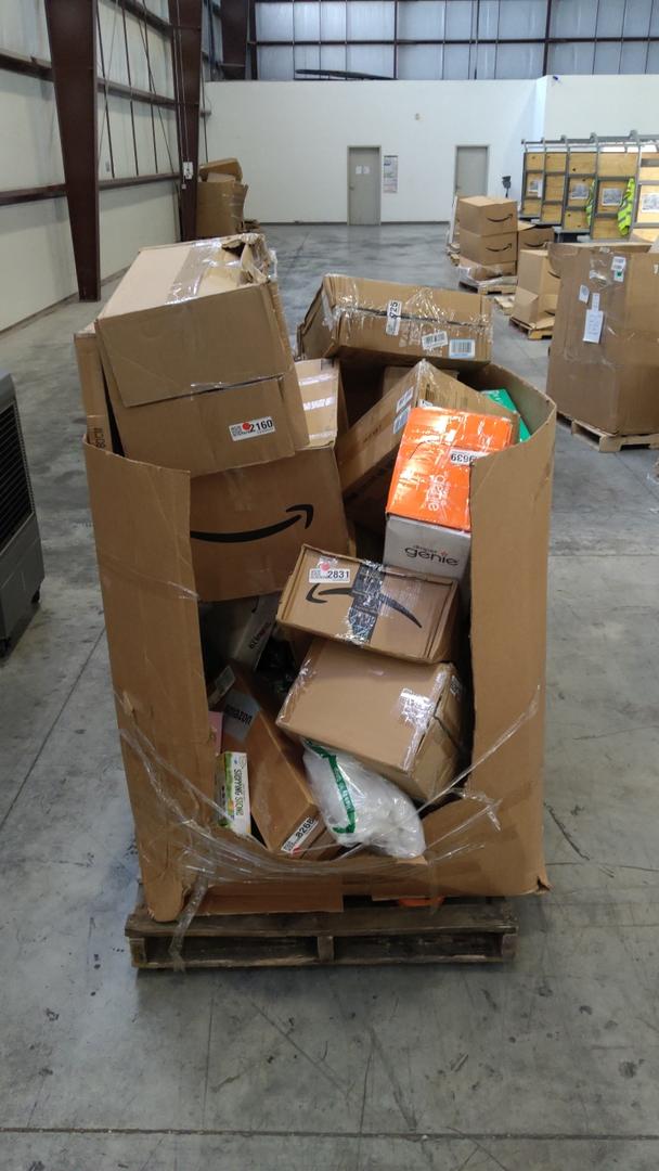 Pallet of Salvage Items 