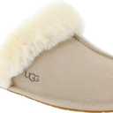 UGG Women's Scuffette II Slipper (8)
