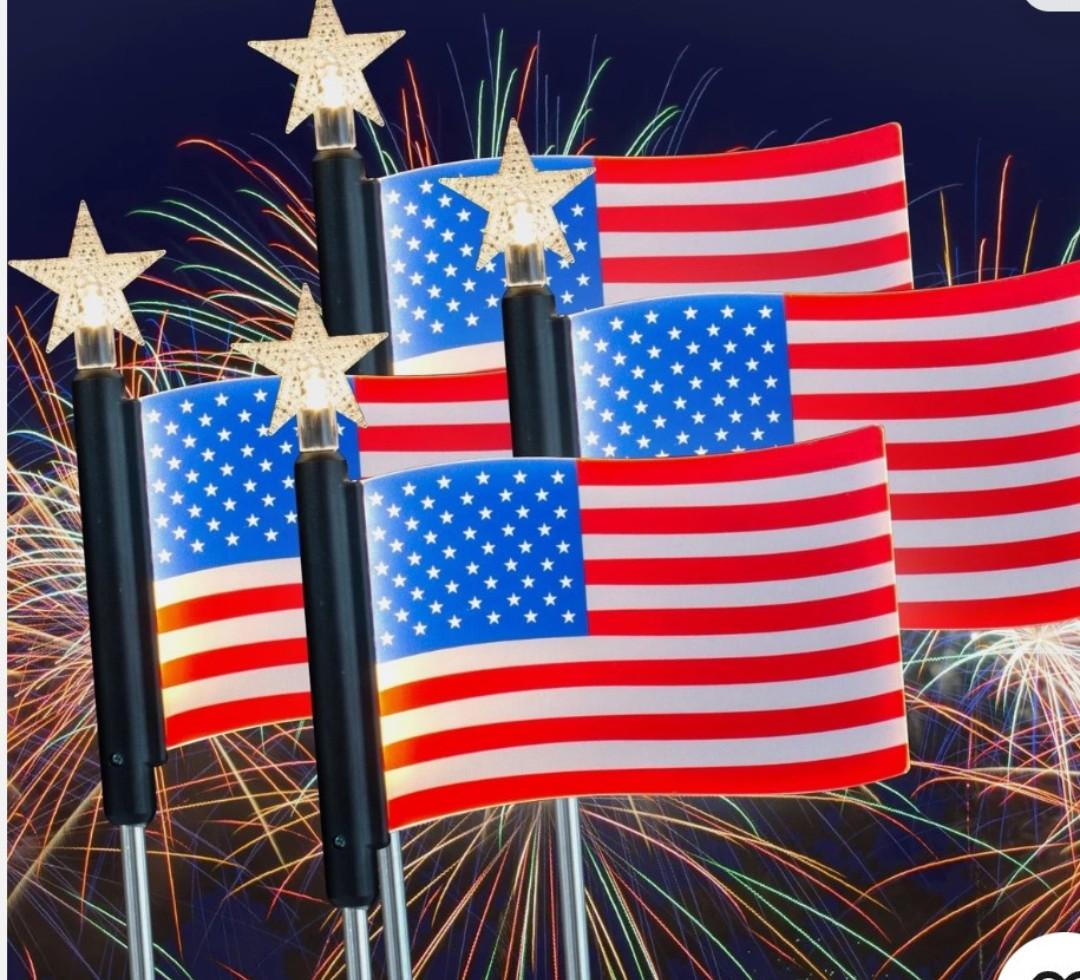 4th of July Decoration Outdoor Solar American Flag Lights,Upgaded 4Pack 140 LED Larger Size USA Flag Pathway Light Garden Stake Lights Patriotic Light for Independence Memorial Day Yard Patio Decor