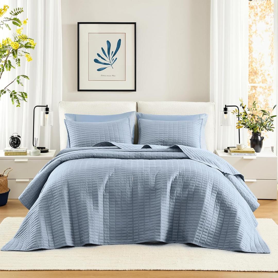 Comfort Spaces Blue Oversized Queen Quilt Set 102"x118" Bedspread Quilted Summer Lightweight Microfiber Bedding Coverlet with Double Sided Stitching Soft All Season Cozy 3 Piece with Matching Shams