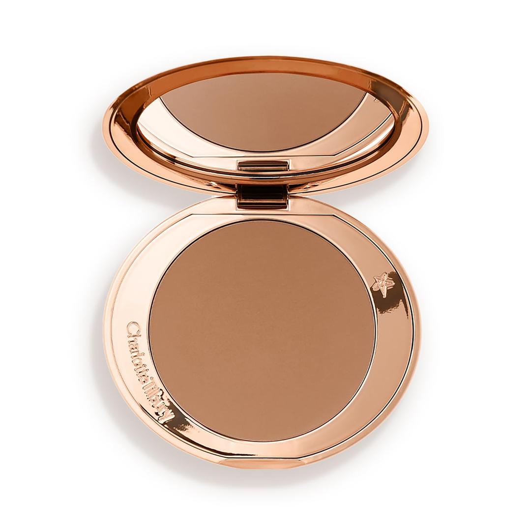 Charlotte Tilbury Airbrush Matte Bronzer - Smoothing & Blurring Powder Bronzer with an Airbrush Finish - Refillable Makeup Infused with Silky Mica & Hyaluronic Acid (2 Medium - medium golden bronze)
