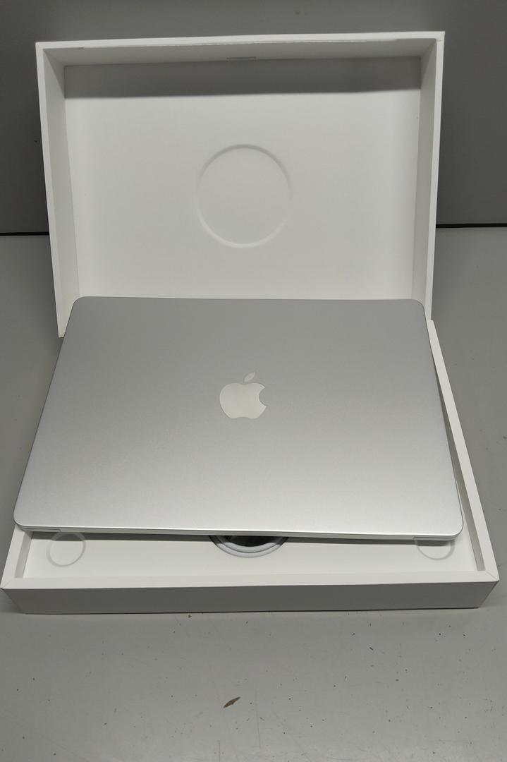 Apple 2026 MacBook Air 13-inch Laptop with M5 chip: Built for AI