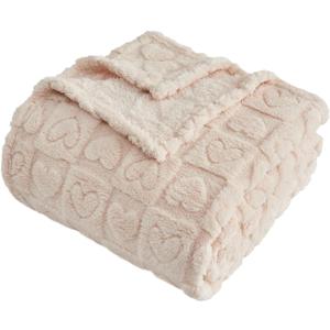 FY FIBER HOUSE Throw Blankets with Heart Checkered,Soft Warm Blankets for Lover Mom Father Friends Gifts,Washable Lightweight Fuzzy Blanket for Couch Sofa Bed All Season(Beige,80"x120")