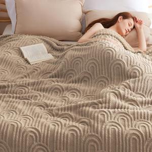Bedsure Fleece King Size Blanket for Bed - Super Soft & Cozy, Fluffy Blankets for Women & Girls, Ideal for Sofa & Couch, Brown, 108x90 Inches