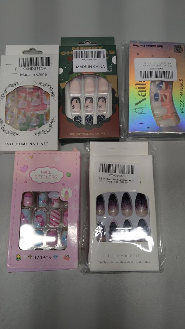 Set of Press on Nails, Fake Nails