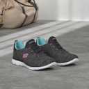 Skechers Women's Summits - Quick Getaway Sneaker, Size 8