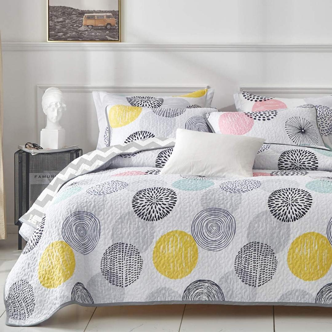 UOZZI BEDDING 3 Piece Reversible Quilt Set Queen Size 90x90 Soft Microfiber Lightweight Coverlet Bedspread Summer Comforter Set Bed Cover Blanket for All Season Pink Yellow Teal Colorful Dots