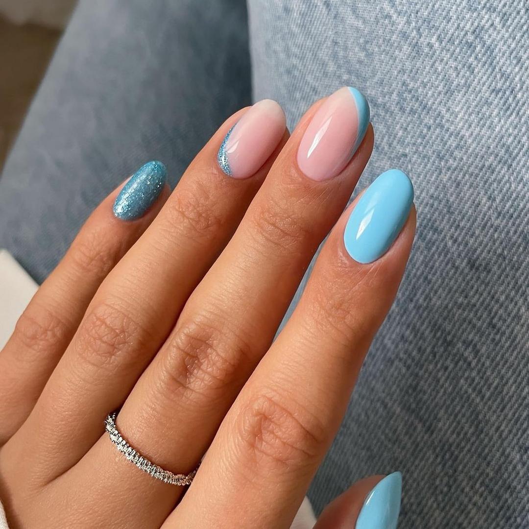 Glitter Press on Nails Short Almond Shaped False Nails Design Blue Glossy French Fake Nails Sparkly Reusable Full Cover Acrylic Nails Bling Stick on Nails for Women Nail Art Manicure 24 Pcs (Style 25)