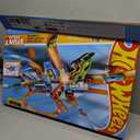Hot Wheels Track Set with 1:64 Scale Toy Car, 4 Intersections for Crashing, Powered by a Motorized Booster, Criss-Cross Crash Track, Medium