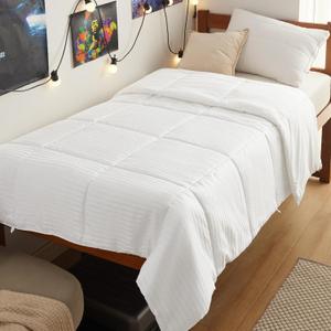 Bedsure Duvet Insert Twin Size - Lightweight Comforter, Quilted Summer Duvet Insert, Down Alternative Summer Comforter with 8 Tabs, Ultra Soft, Striped, Machine Washable, Twin, 68x88 inches (White)