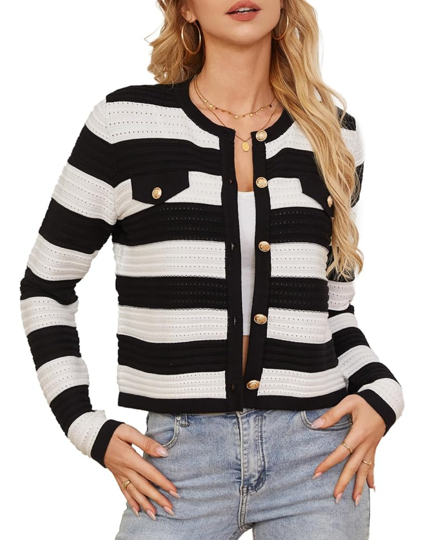 Cropped, Button-Down Cardigan With a Crew Neck and Long Sleeves Sweater. M