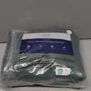 Amazon Basics Lightweight Super Soft Easy Care Wrinkle-Free Breathable Brushed Microfiber 3-Piece Bed Sheet Set with 14-Inch Deep Pockets, Twin, Emerald Green, Solid