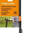 Fiskars Stand-Up Weed Puller Tool, 4 Serrated Stainless Steel Claws Grip Roots for Permanent Removal, Reinforced Foot Platform Penetrates Tough Soil, Easy-Eject & Ergonomic Offset Handle, 39
