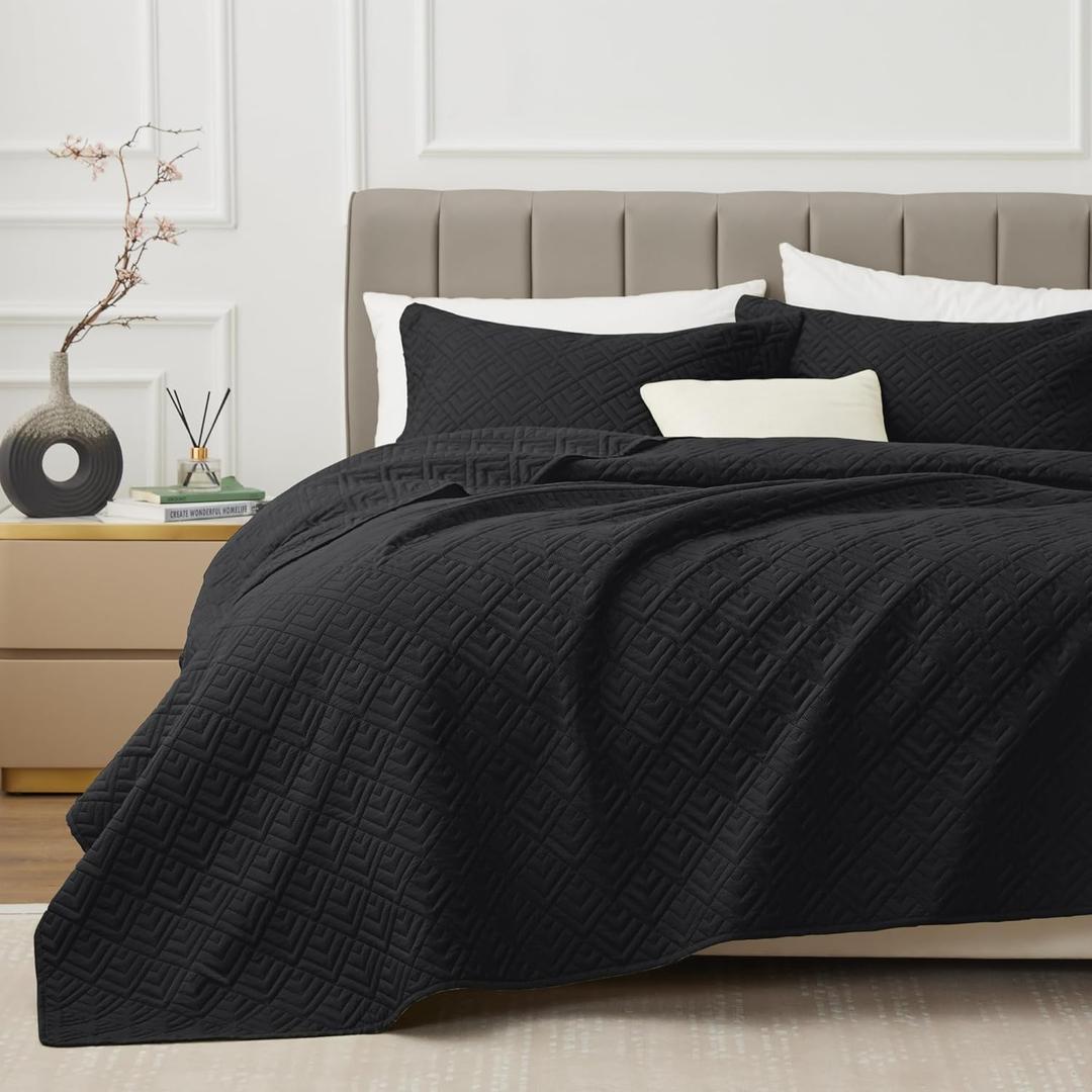 EXQ Home Quilt Set Twin Size Black 2 Piece,Lightweight Soft Coverlet Modern Style Squares Pattern Bedspread Set for All Season(1 Quilt,1 Pillow Shams)