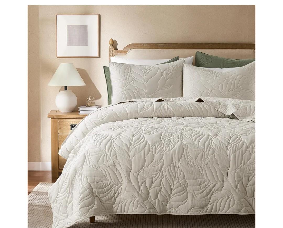 R.SHARE Beige King Size Quilt Set, Neutral Soft Lightweight Bedspread, Farmhouse Rustic Country Coverlet, Leaf Pattern Bedding with 2 Shams, 3 Pieces Spring Summer Thin Comforter