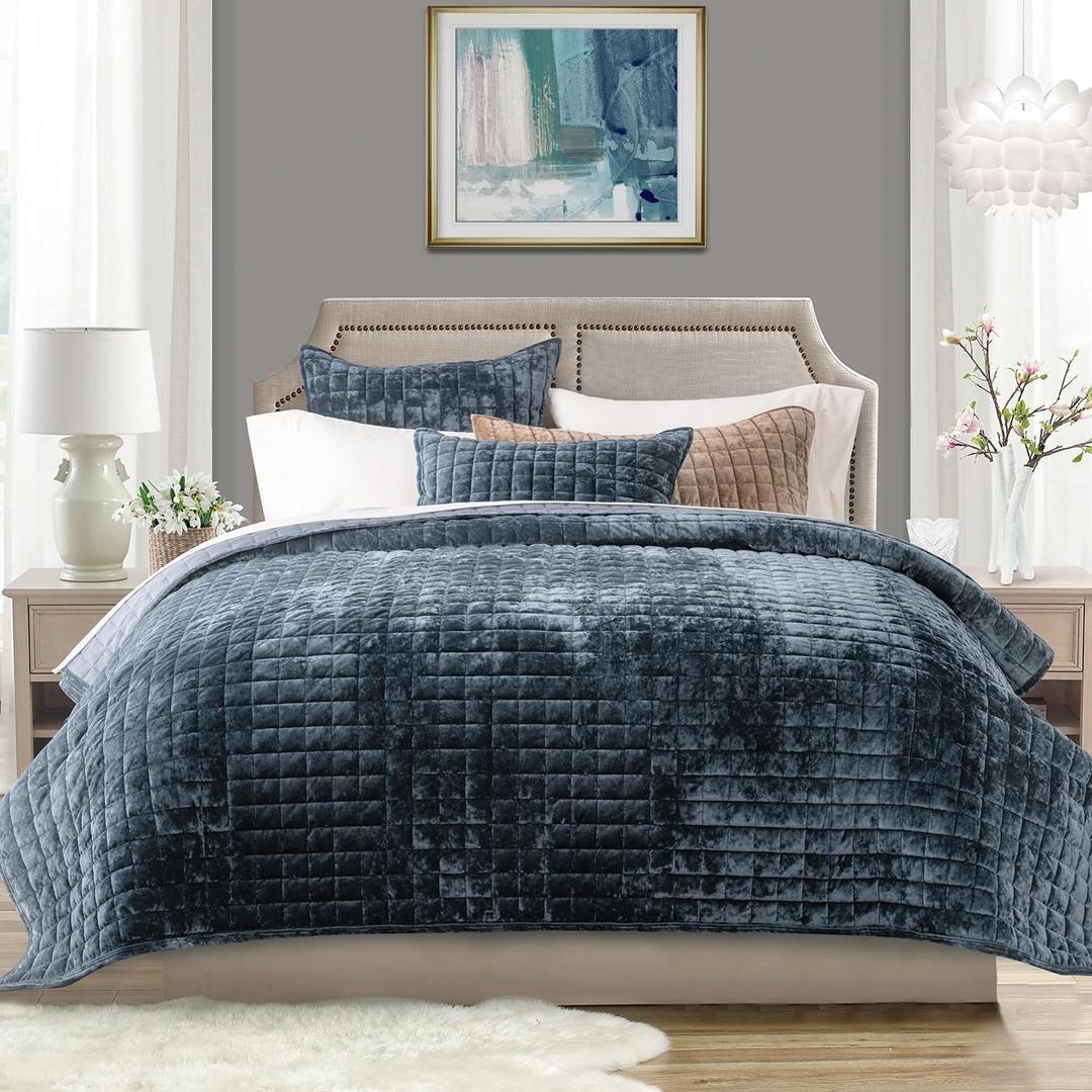 RECYCO Luxury Velvet Quilt Set King Size Bedding Sets, Ultra Soft Velvet Comforter Set, Lightweight Channel Box Stitch Oversized Bedspread Coverlet for All Season, with 2 Shams, Stormy Blue, King/Cal King