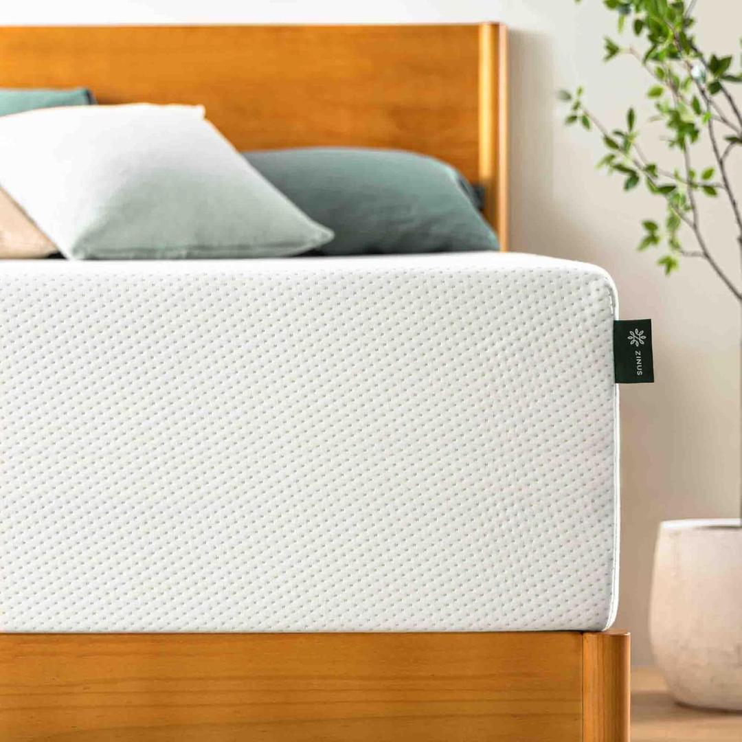 Zinus 14 Inch King Green Tea Memory Foam Mattress, Fiberglass Free, Medium Firm Feel, Zoned Pressure Relief, Certified Safe Foams & Fabric, Mattress in A Box (White)