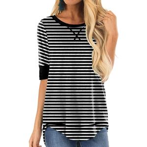 T Shirts for Womens Loose Fit Short Sleeve Casual Tops Cotton Ladies Tshirts Pullover Tees Crew Neck Side Split Tops (Black, S)