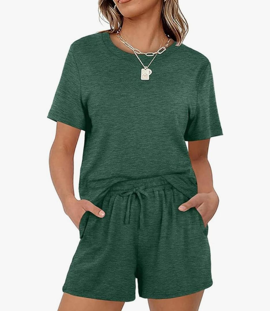 2 Piece Outfits for Women Crewneck Short Sleeves Tops Summer Casual Drawstring Shorts Athletic Outfit Sets 2XL