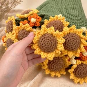 Asolire Crochet Flower Bouquet Throw Blanket, Cute Romantic Gift for Her Girlfriend Mom Mother’s Day Valentine Wedding Anniversary Birthday (Green Sunflower, 60 inches)