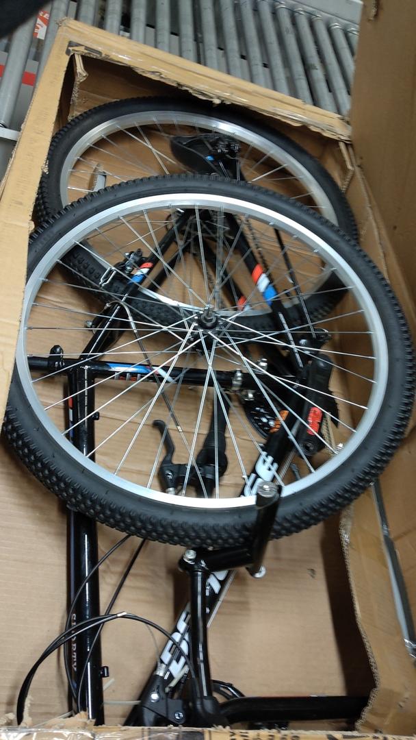 26"Hyper Shocker MTB, black.