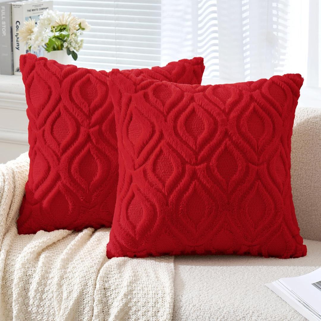MIULEE Christmas Red Throw Pillow Covers 18x18 Inch, Soft Winter Plush Faux Wool Couch Pillow Covers Set of 2 Decorative Farmhouse Boho Throw Pillows for Sofa Living Room Bed