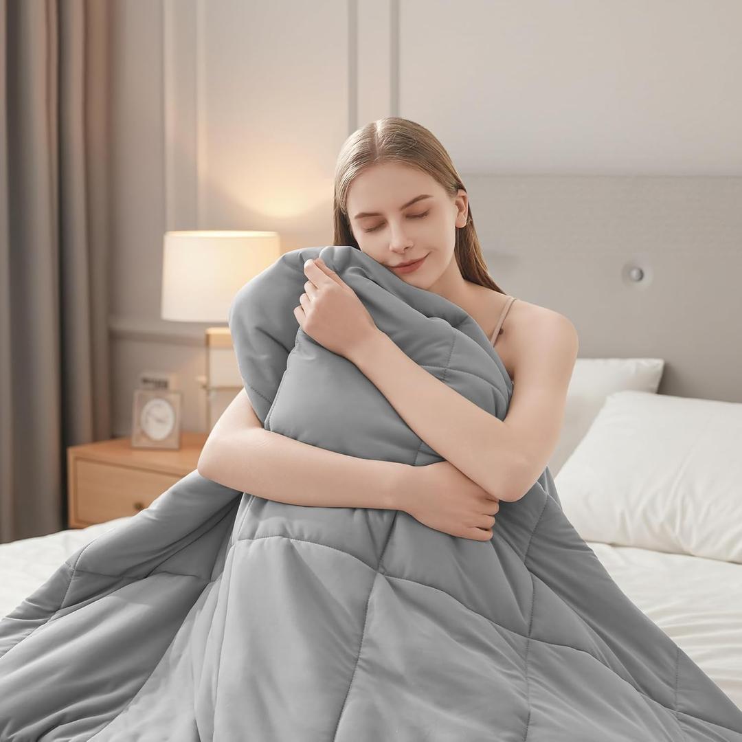 HYLEORY Cooling Comforter Queen Size - Summer Cooling Blanket for Hot Sleepers/Night Sweats, Double-Sided Cold Touch Silky Ice Comforters, Breathable Lightweight Beddings, Cool Gray, 90"x90"