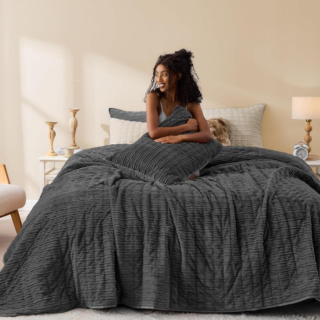 Wonderful Luxury Velvet Quilt - Striped Channel Stitch Black Grey Quilt King, Soft Corduroy Lightweight Comforter, Pet-Friendly, Tear-Resistant, Bedspread Coverlet Bedding Set for All Season,106"x94"