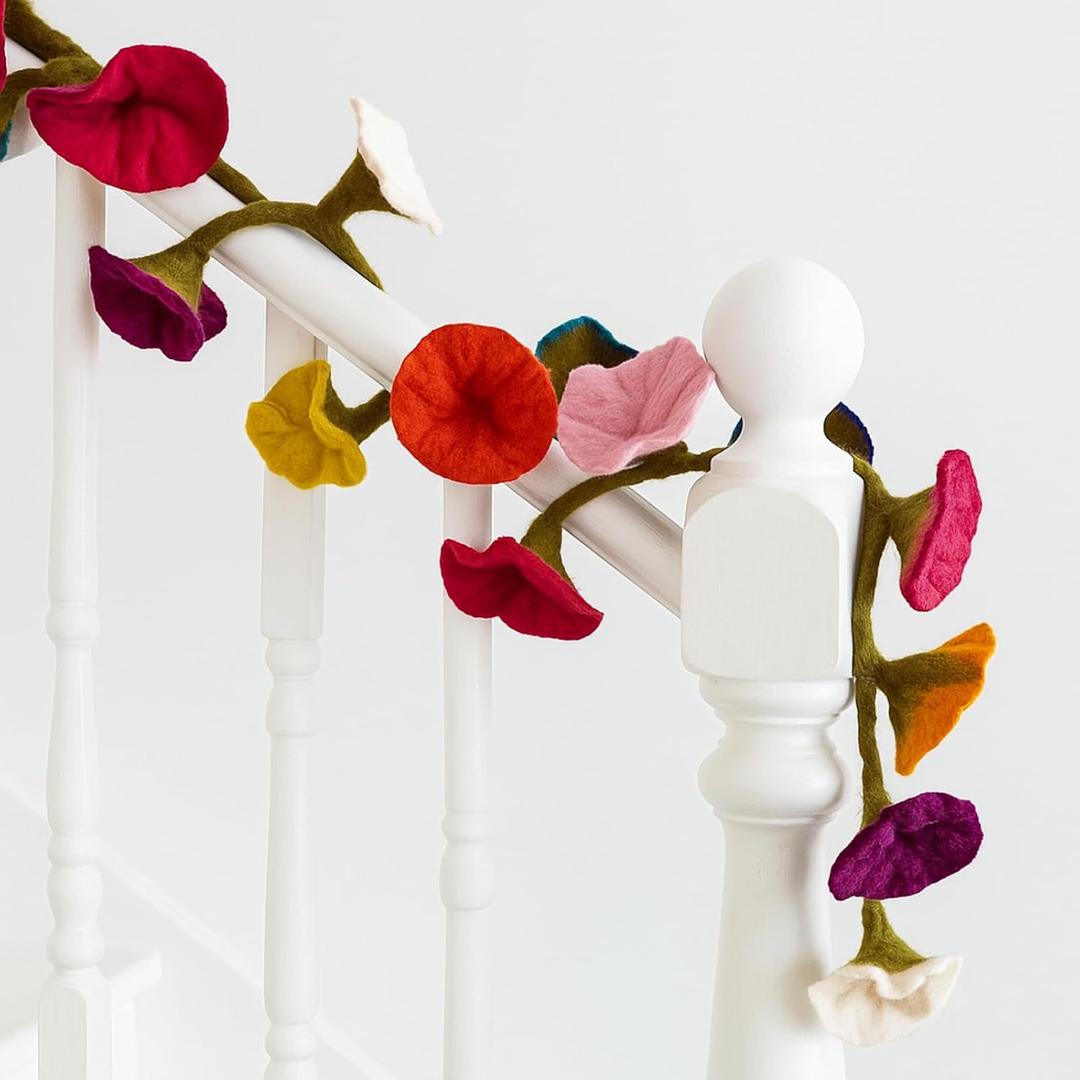 XunYee 5.6 ft Wool Felt Flower Garland Hand Felted Flower Strings for Wedding Party Floral Decor Mantle Decorations(Colorful,1 Pack)