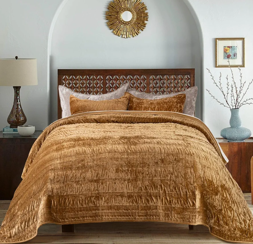 EVERGRACE Luxury Ruched Velvet Quilt King Size, Ultra Soft Bedspread Coverlet Set, Lightweight Velvet Comforter, Quilted Bedding Cover with 2 Matching Shams for All Season, Gold Yellow