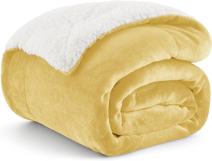 Bedsure Sherpa Fleece Throw Blanket for Couch - Thick and Warm, Soft Fuzzy Plush Throw Blanket for Winter, 50x60 Inches