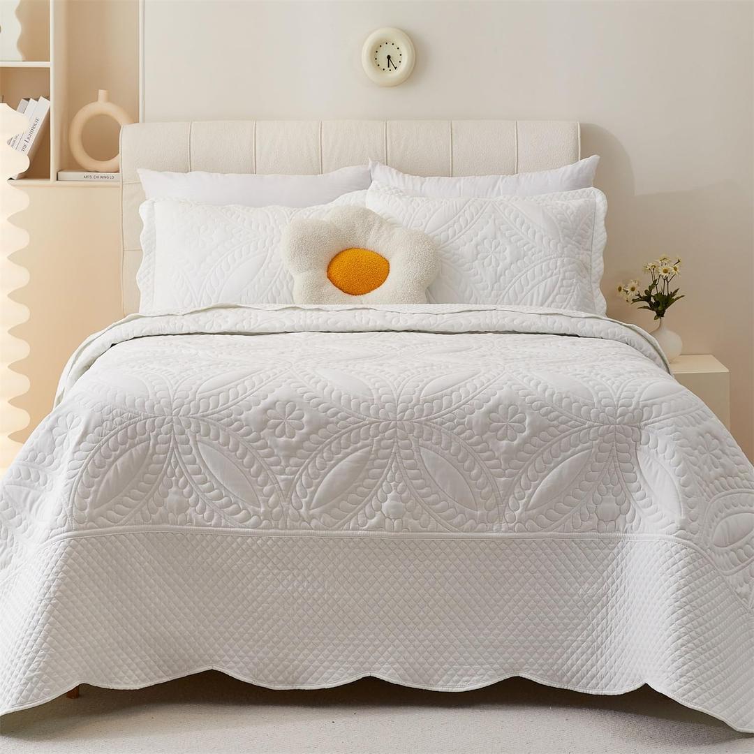 Cmfshape Oversize King Bedspread 128"x120",3 Piece California King Quilt,Lightweight White Quilt Set for All Season,Modern Coin Pattern Bedding Set