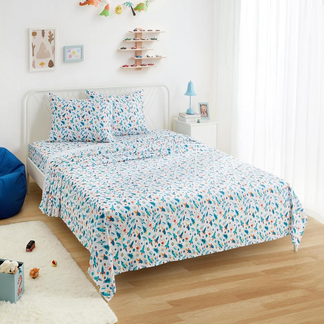 Amazon Basics Microfiber Kids' Sheet Set with Pillowcase, 4 Piece, Full, Cosmic Adventure